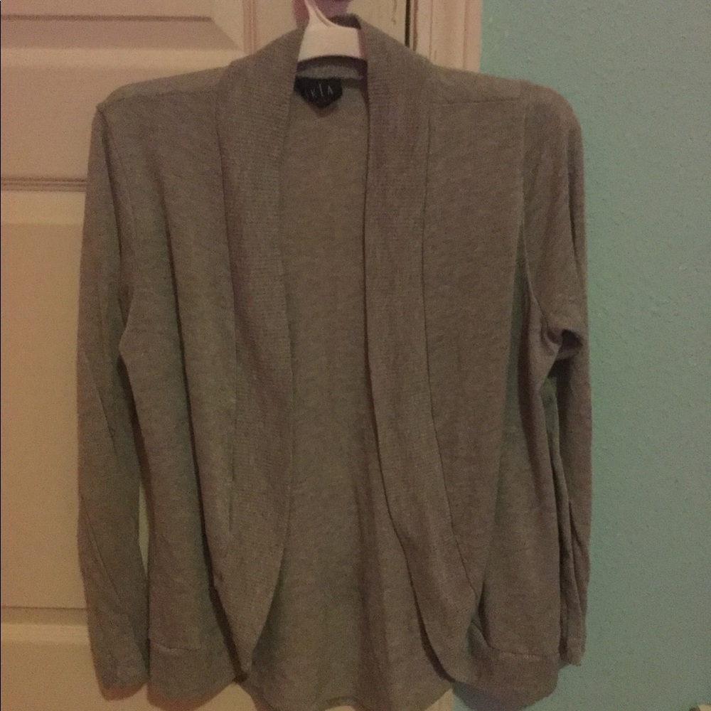 Gray JKLA California cardigan OFFERS WELCOMED